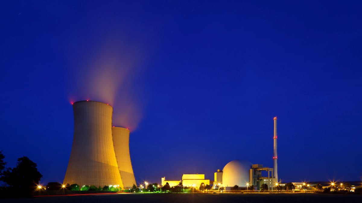 Finest Shares To Purchase Immediately? 2 Nuclear Vitality Shares In Focus