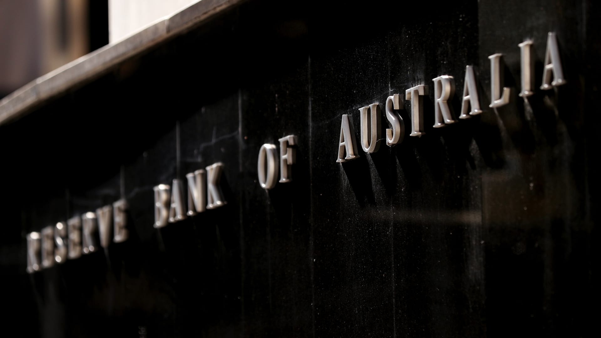 Australia’s central financial institution cuts charges for the primary time in additional than 4 years, flags financial uncertainties