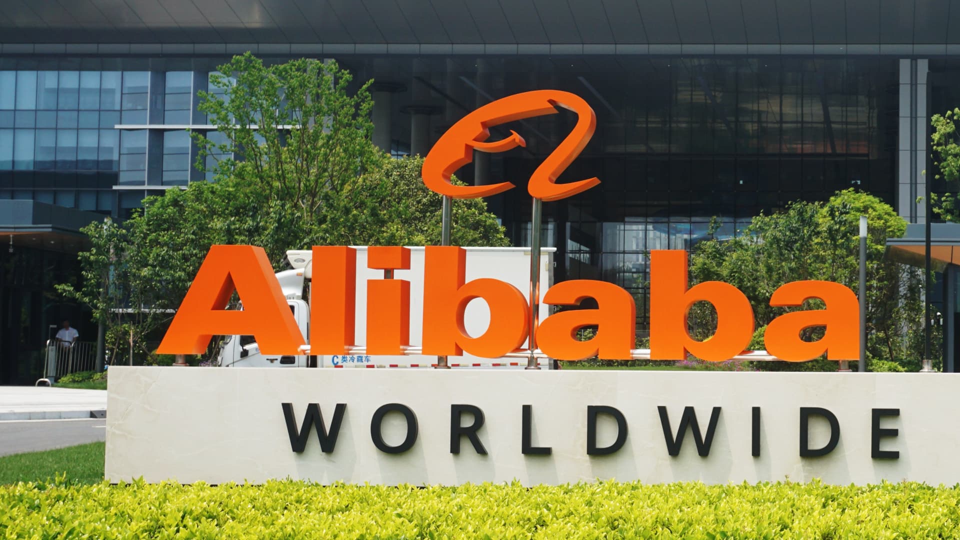 Alibaba says good automotive spinoff Banma plans to record shares in Hong Kong