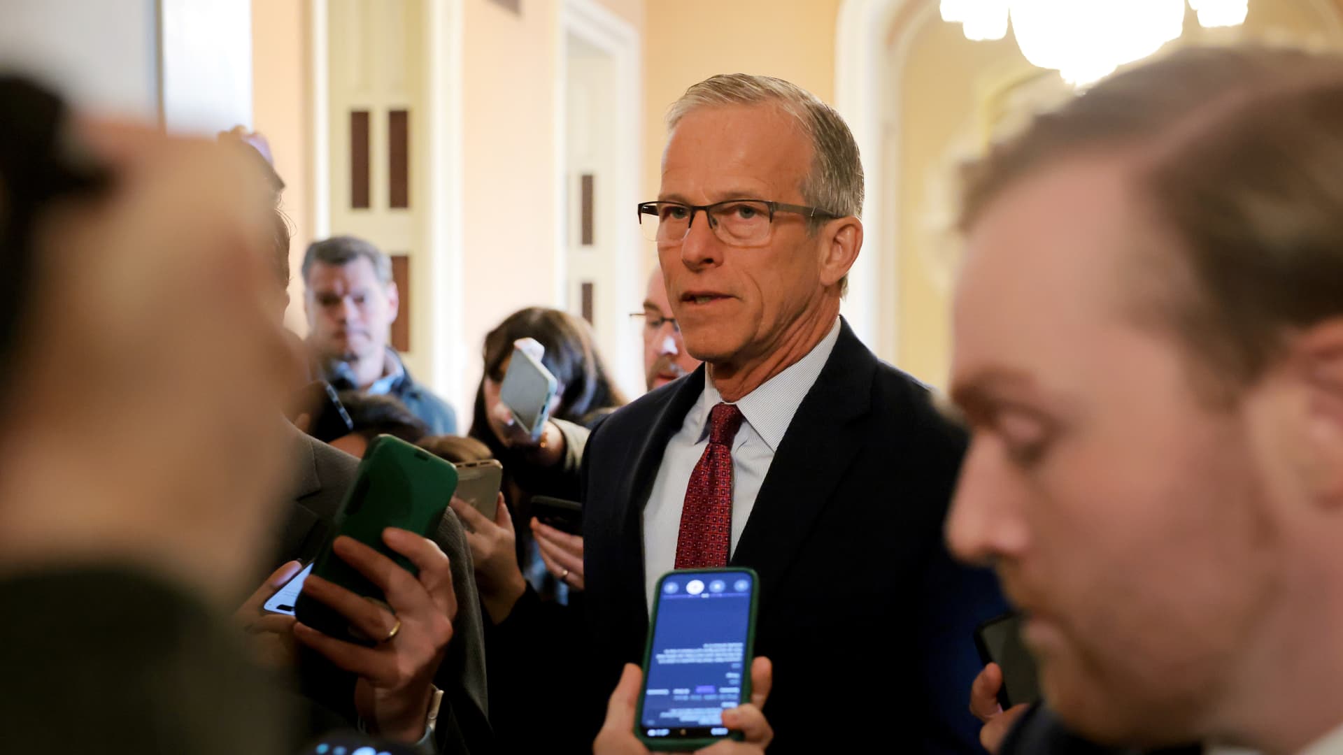 Authorities shutdown: Republicans mull escape hatch